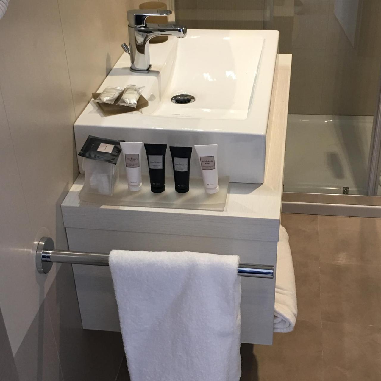 Hotel Stele Di Nora Pula Kültér fotó
