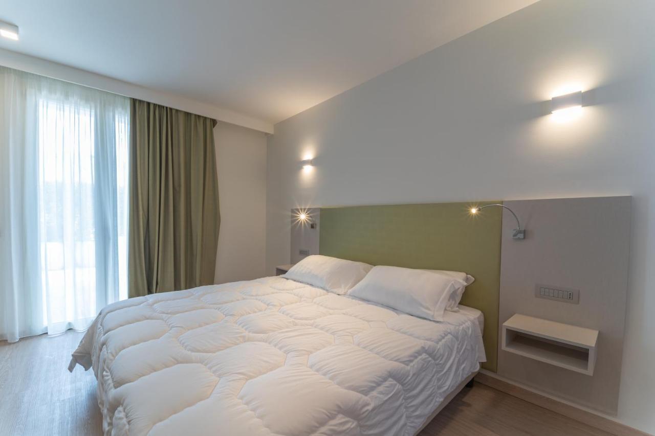 Hotel Stele Di Nora Pula Kültér fotó